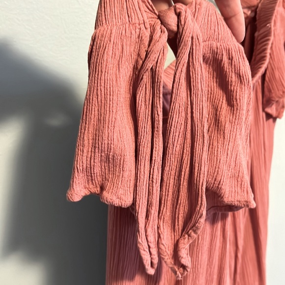 Off the shoulder mauve mini dress with ties and keyhole at top of sleeve. - Picture 5 of 5